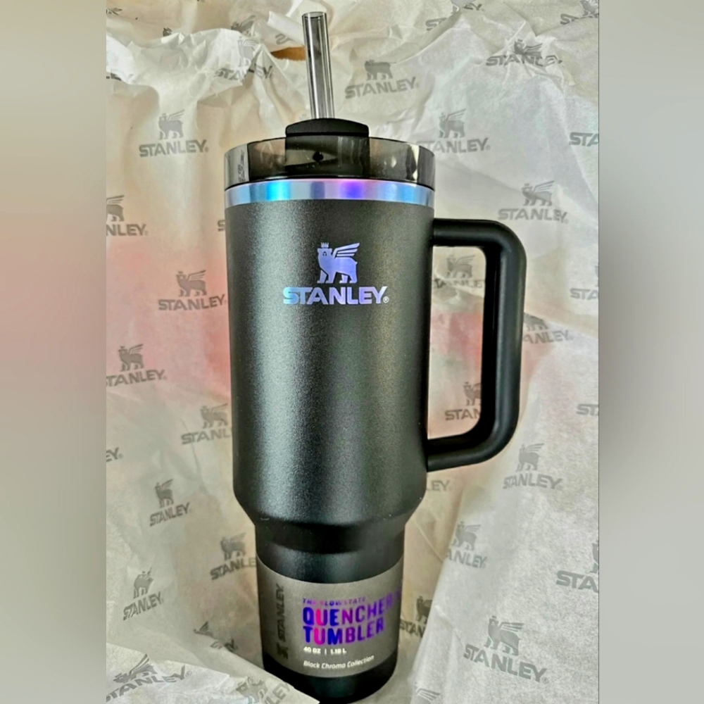 BNWT! STANLEY - THE BLACK CHROMA QUENCHER H2.0 FLOWSTATE™ TUMBLER | 40 OZ
